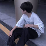 周女士